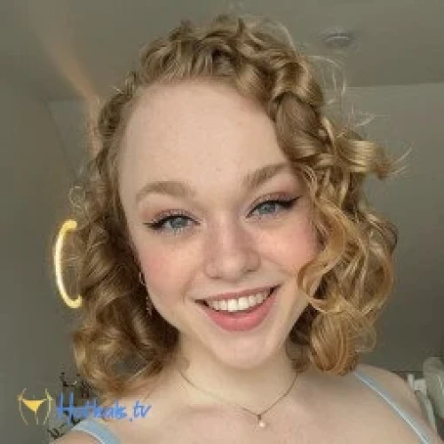 Sarah Calanthe Curvy Cock Tease 😈