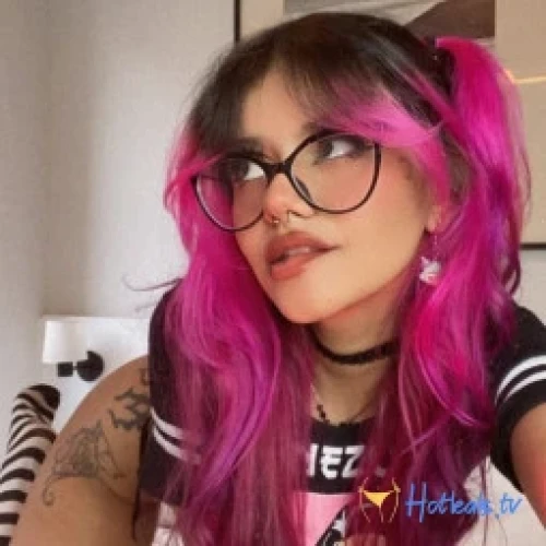 LunaWolfy • cute gf 🌸