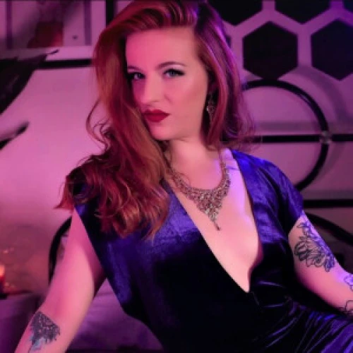 Dominatrix Mistress Lola Ruin