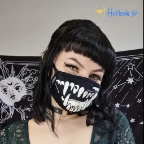 𝕮𝖆𝖑𝖑𝖎𝖊 💀 Alt/Goth Babe 🖤🤍