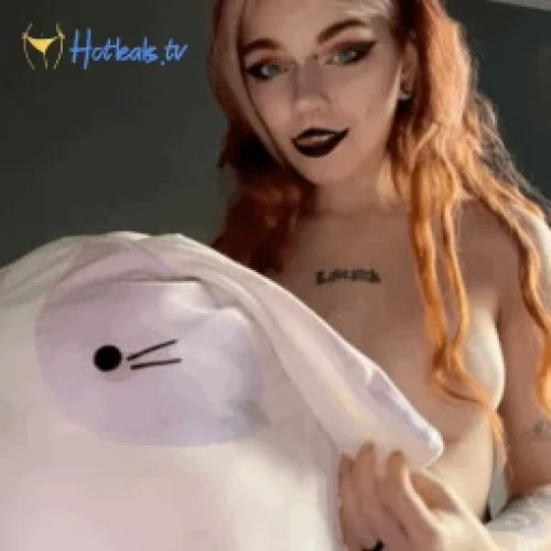 Lizzy Lovesick💕🐰