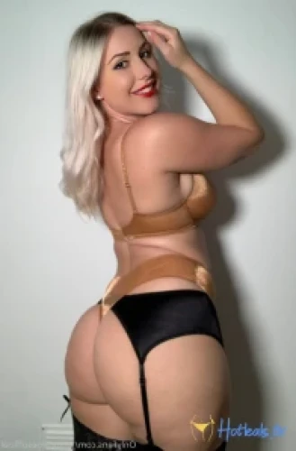jennyjamesofficial