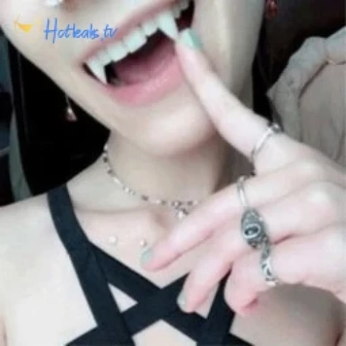 𝐹𝑒𝓂𝒹𝑜𝓂𝑜𝓂𝓂𝓎